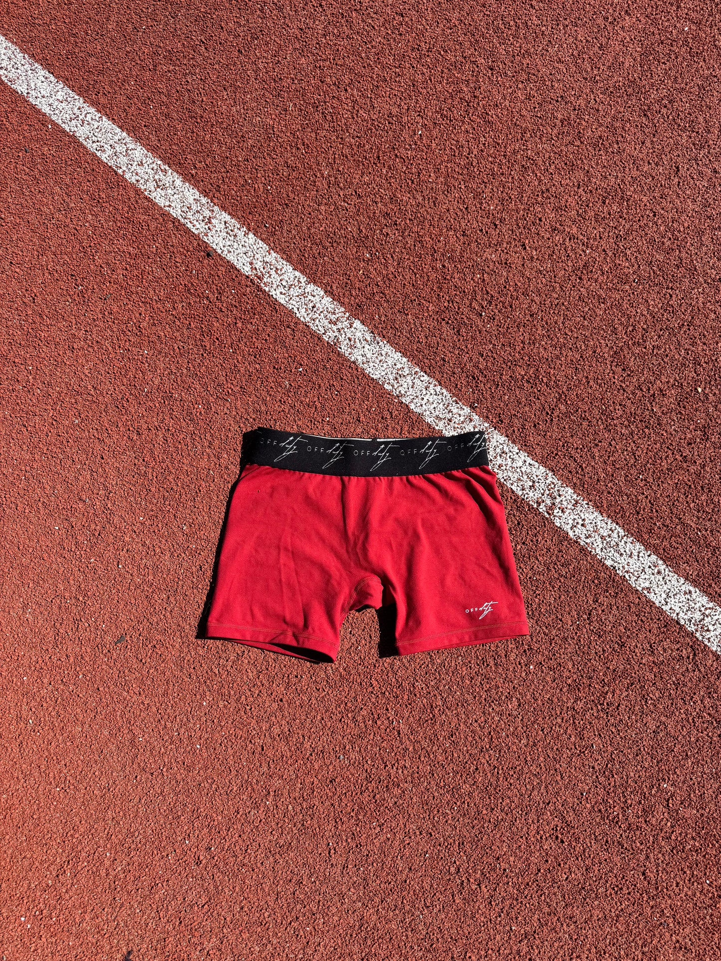 MARATHON SHORTS RED LINE