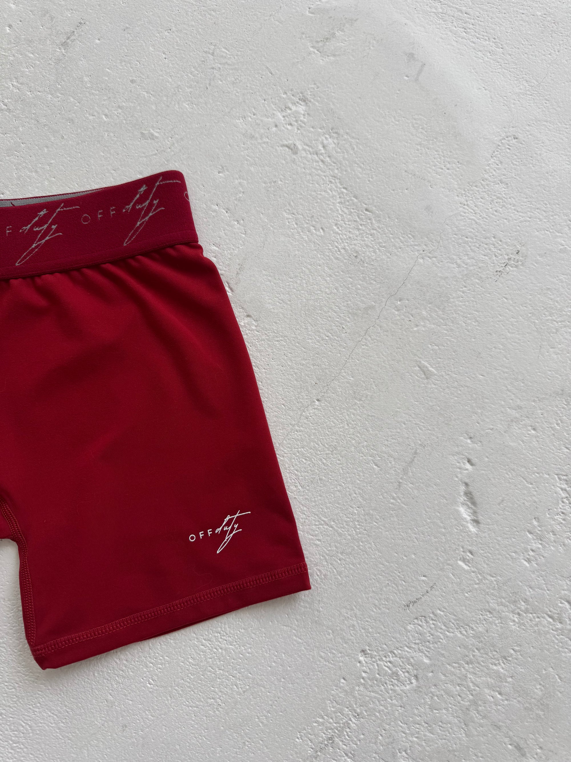 MARATHON SHORTS RED LINE