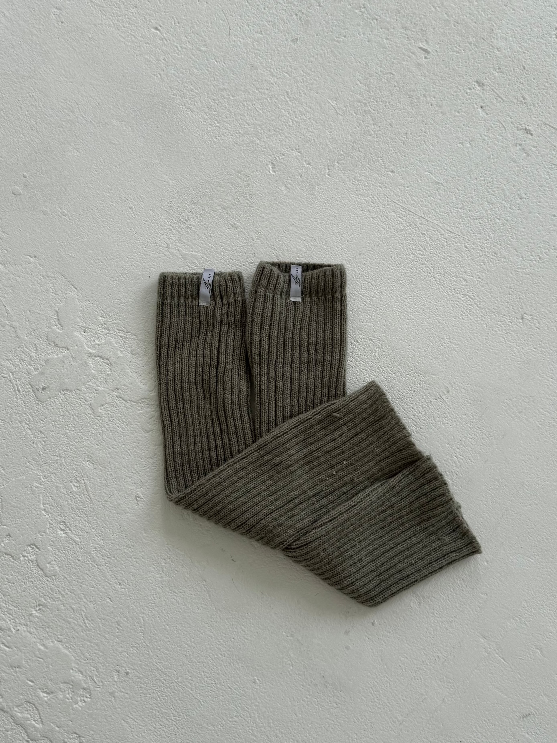 OFF DUTY signature leg warmers