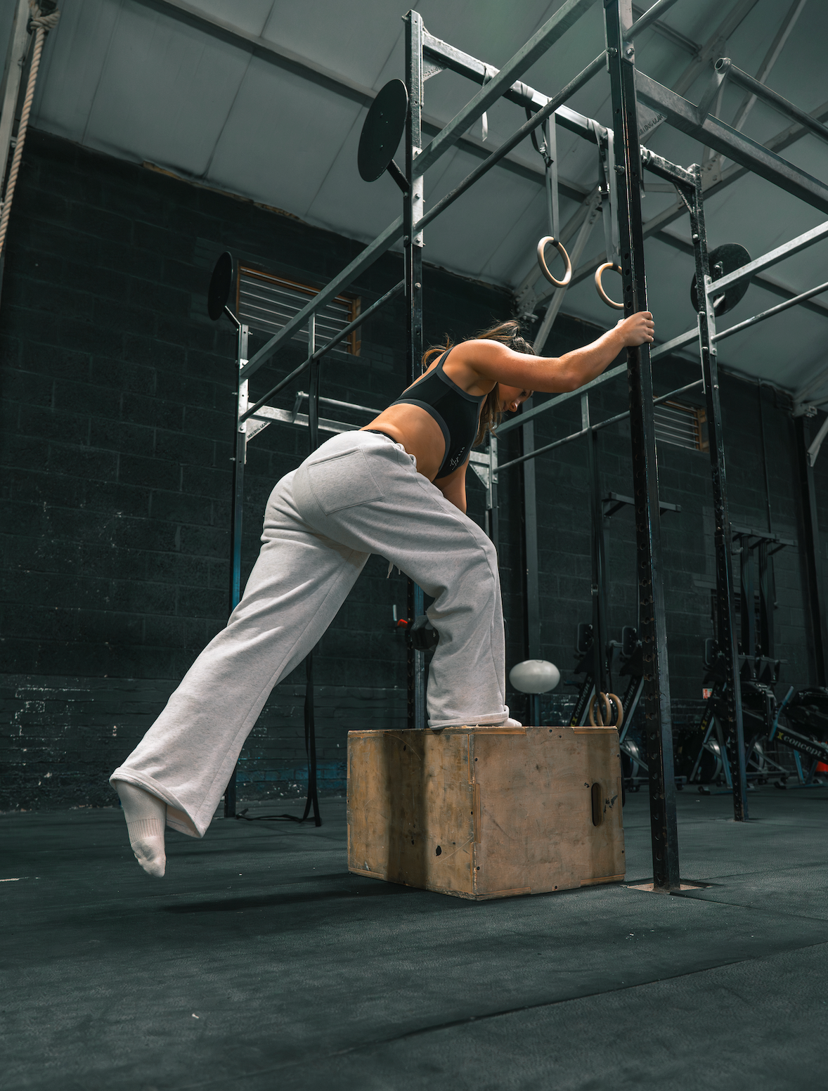 ARC SWEATS - PRE-ORDER TO BE SHIPPED WC/ DEC 8